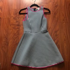 Monteau SUPER CUTE summer cocktail dress